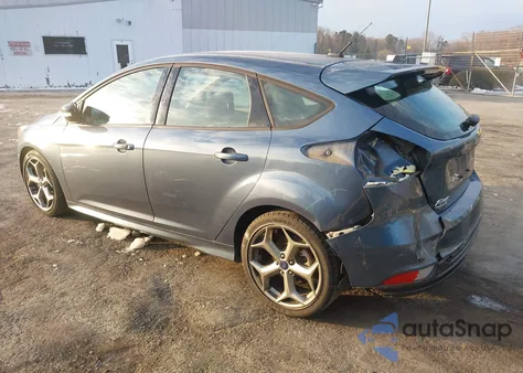 2018 Ford Focus St z USA, uszkodzony, nr VIN 1FADP3L97JL255257